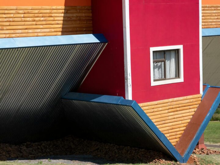 Casa de cabea para baixo